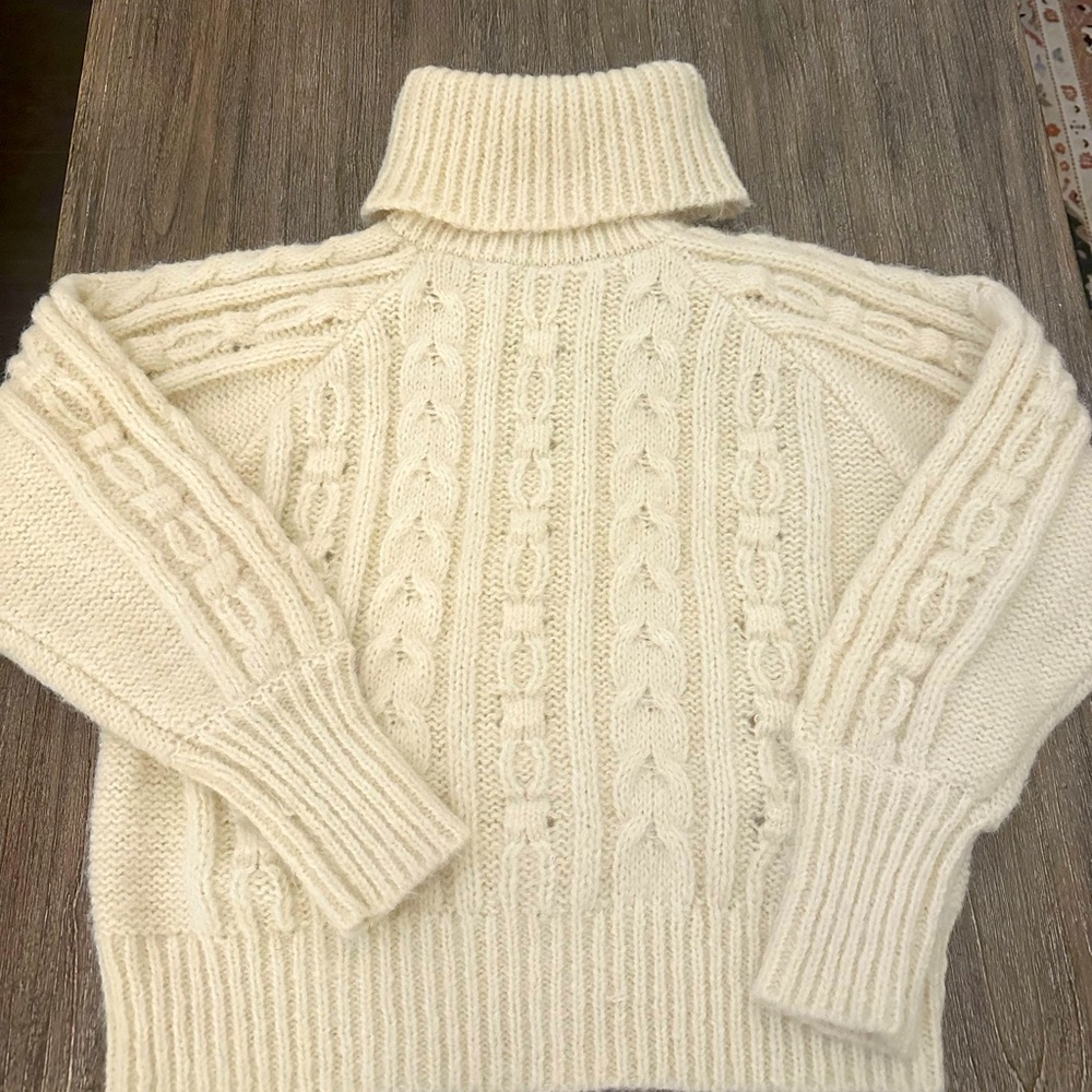Turtleneck chunky sweater